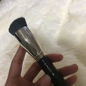 Mac 196 brush slanted flat top